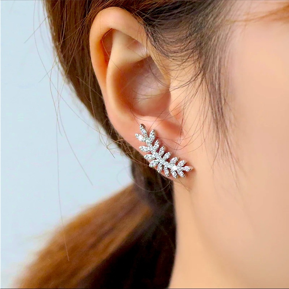 Chic Leaf Shaped Stud Earrings